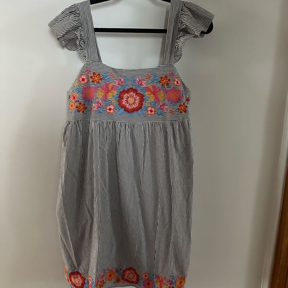 Samantha Jane floral embroidered lined sriped dress size L